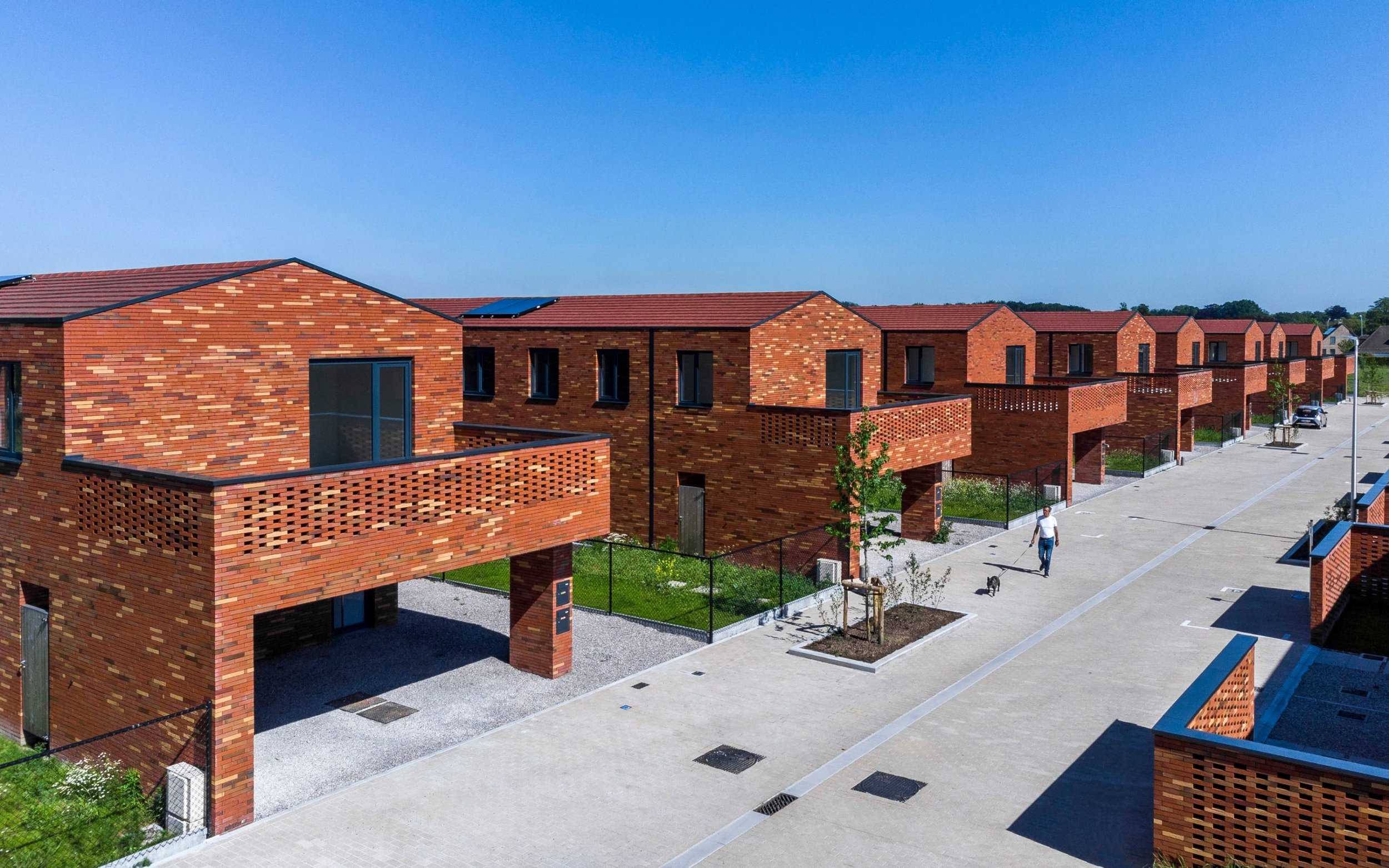 ELIGNIA 洋槐色 — 伊泽赫姆新建独栋住宅